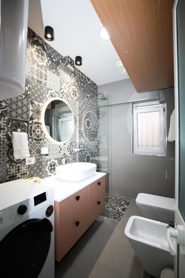 Center - Your Cosy Corner *